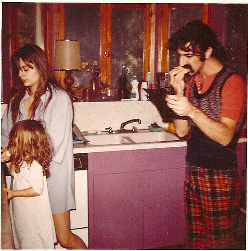 Frank Zappa with his kids